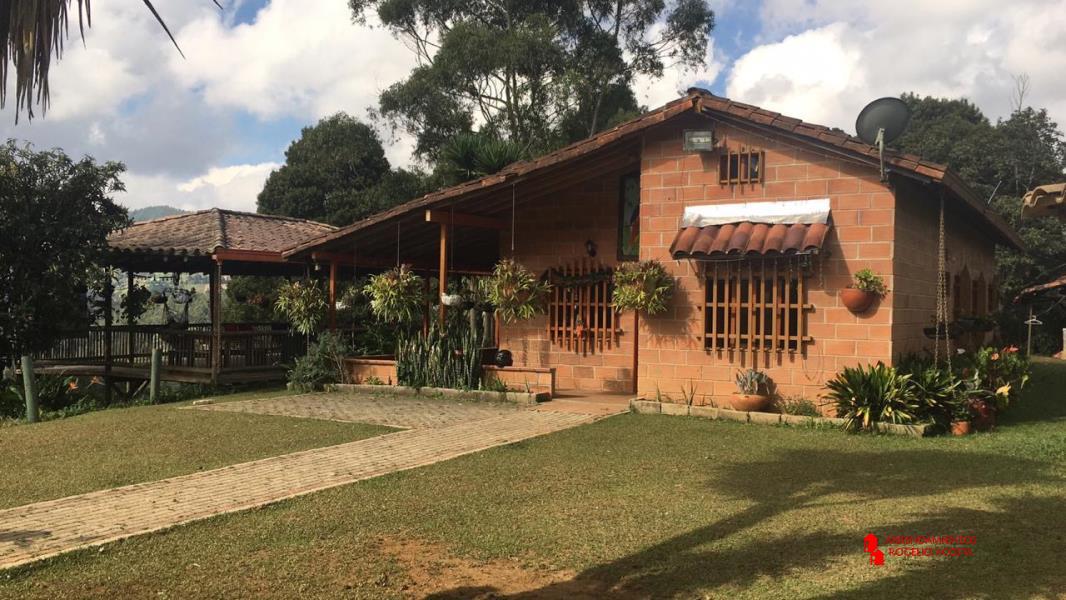 Finca en Venta en Hojas Anchas