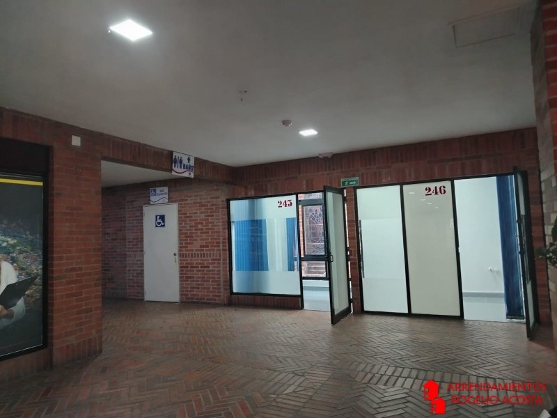 Oficina-Local en Arriendo en Poblado