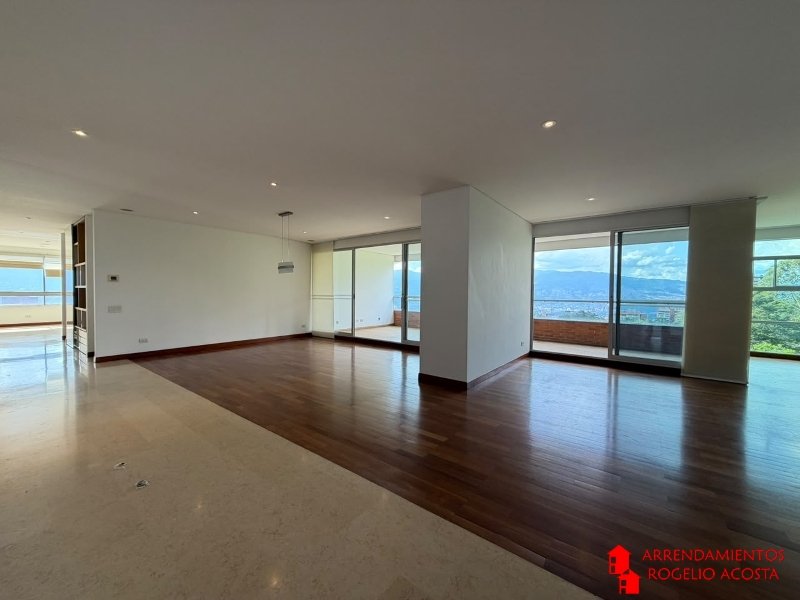 Apartamento en Ambos en Poblado